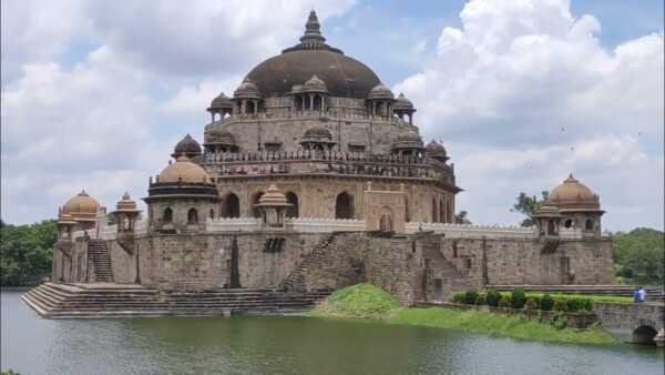 शेरशाह के कार्य MCQ शेरशाह के कार्य MCQ - www.bharatkaitihas.com